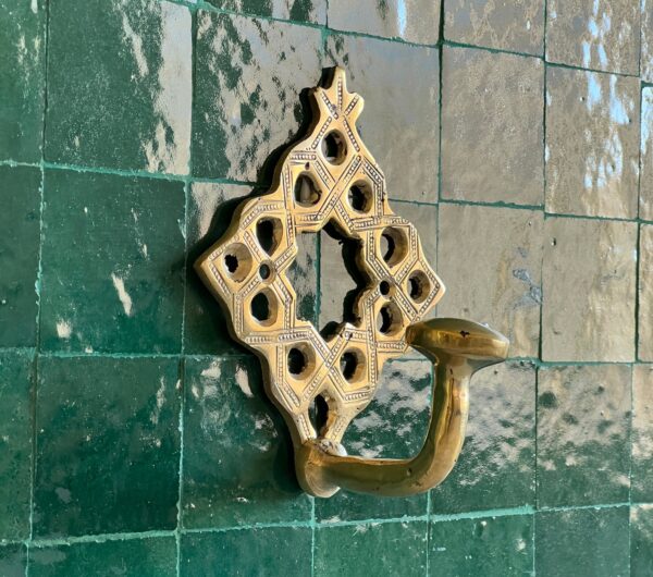 Crochets muraux en laiton martelé – Crochet porte-serviettes mural marocain fait main – HaynaDesign - Image 5