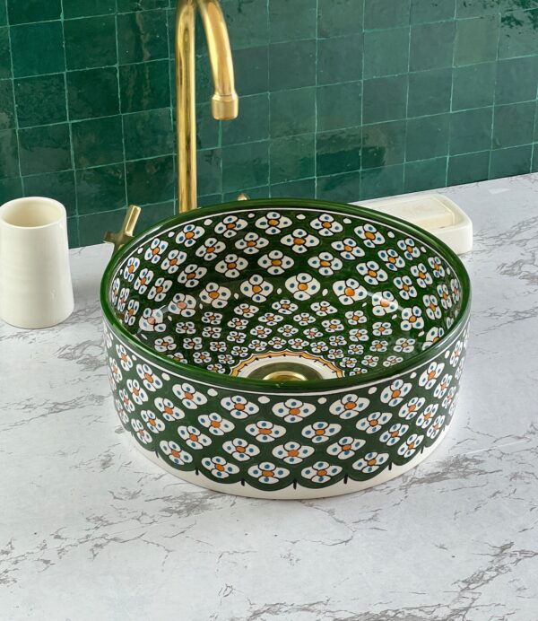 Vasque marocaine en céramique — Artisanat traditionnel pour salle d'eau