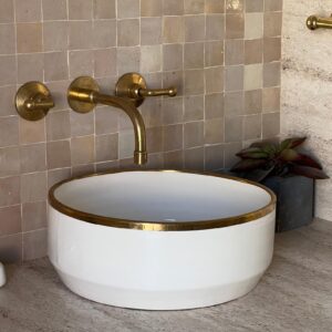 Vasque salle de bain en céramique — Peinte à la main, design original